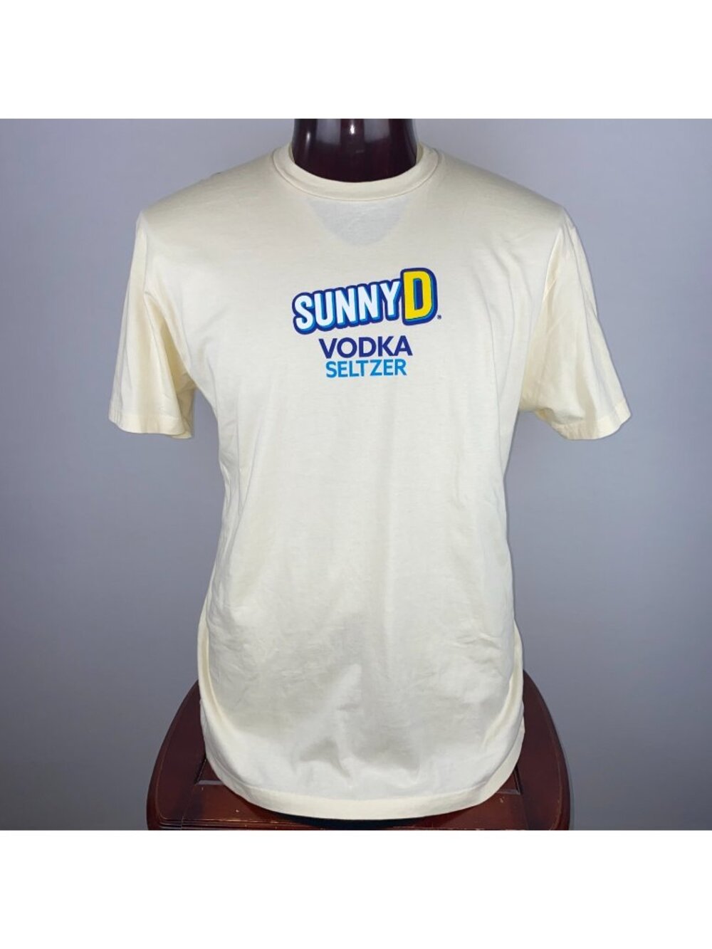 Sunny D Vodka Seltzer Double Sided Graphic T-Shirt Size XL Duh! Duh! Duh! Back